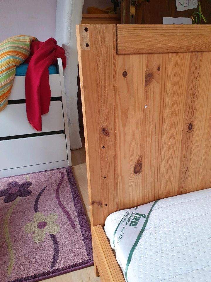 Vollholz Babybett/ Gitterbett/ Kinderbett in Lollar