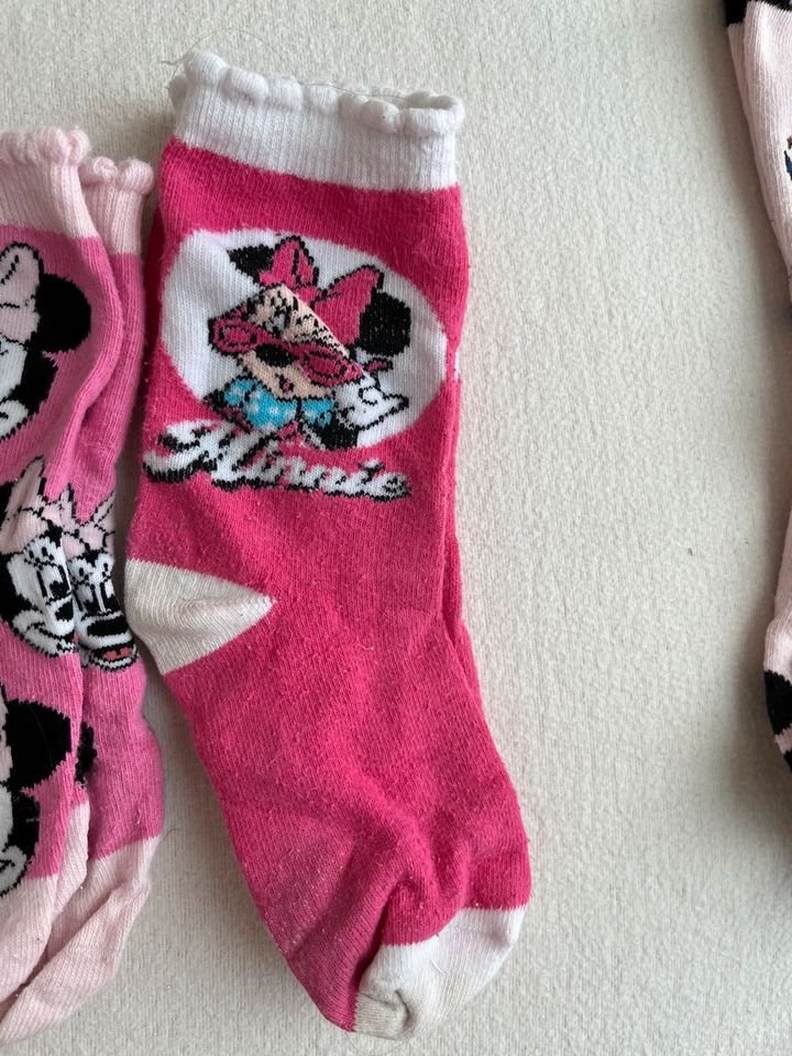 Disney Minnie Mouse Socken, Gr. 31-34, 4 Paar in Puchheim