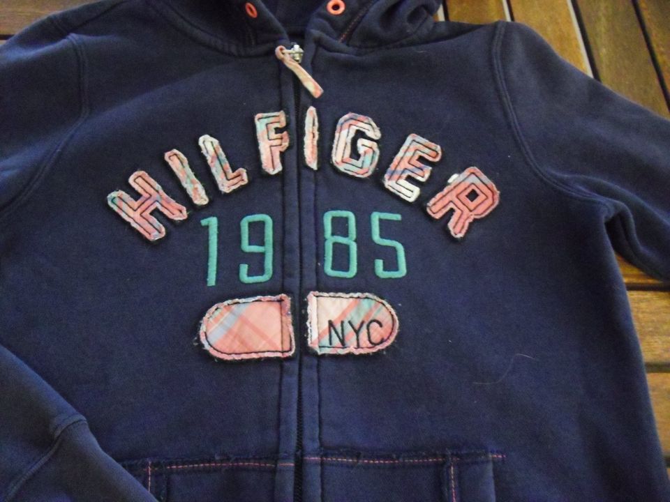 *Die Schatztruhe* Tommy Hilfiger Hoodie Sweatjacke 8-10 128 in Wangen im Allgäu