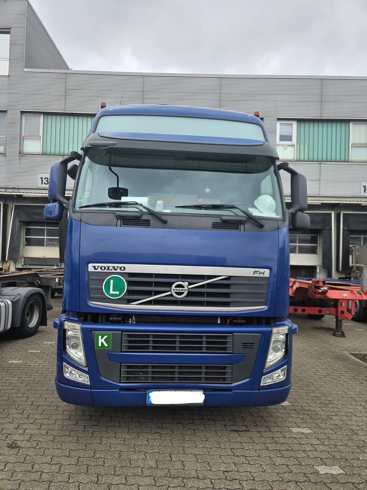 Abbildung des Autos Volvo FH460 Sattelzugmas…