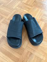 Cos Sandalen Slipper schwarz Gr. 39 Köln - Nippes Vorschau