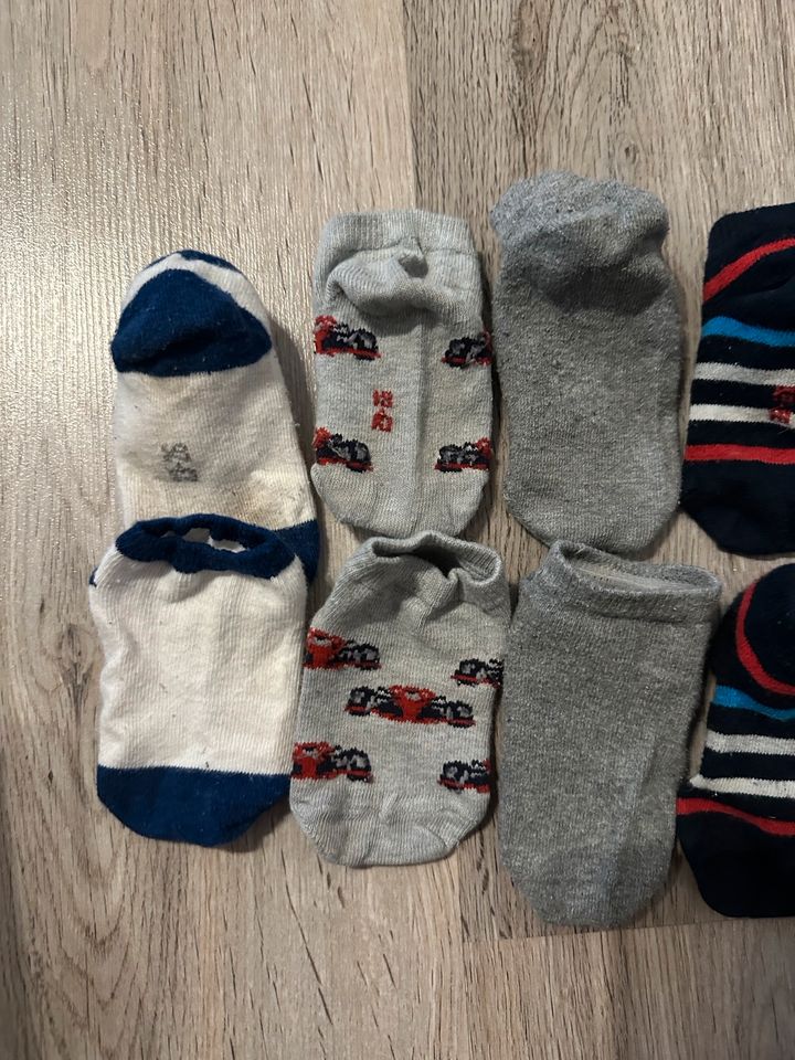 Kinder 6 Paar Socken kurze Gr. 23 - 26 Junge in Offenbach