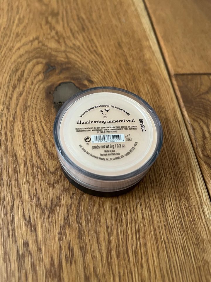 bareMinerals - Puder „Illuminating Mineral Veil“ in Düsseldorf