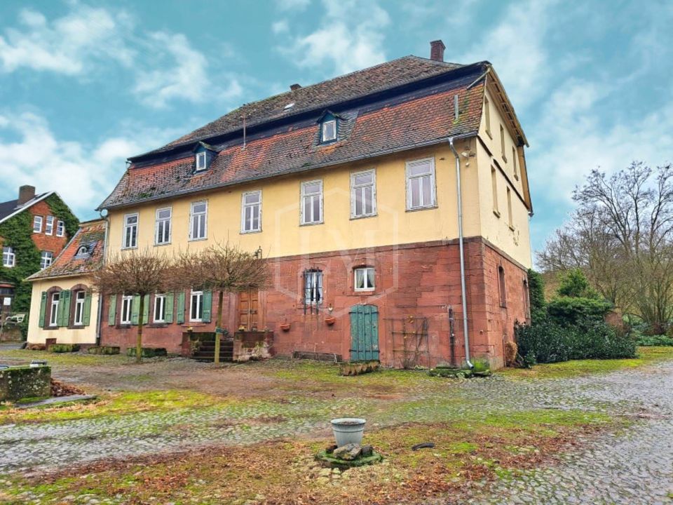 Denkmalgeschützes Rittergut bei Marburg in Marburg