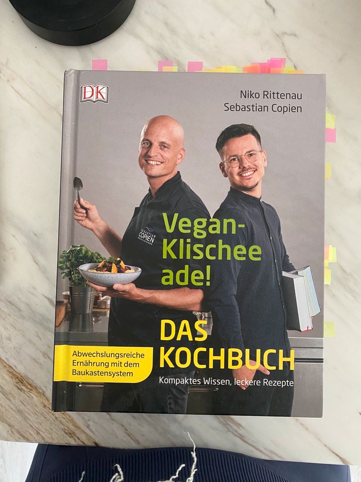 Vegan-Klischee ade! Das Kochbuch Niko Rittenau in Lüchow