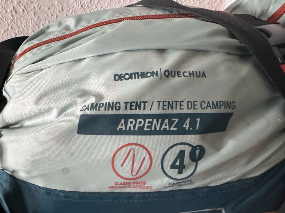 Campingzelt von Quechua in Wörrstadt