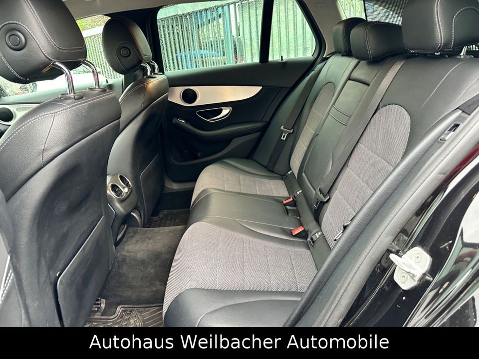 Mercedes-Benz C 180 T CGI Avantgarde * LED * Leder * Navi *SH* in Flörsheim am Main