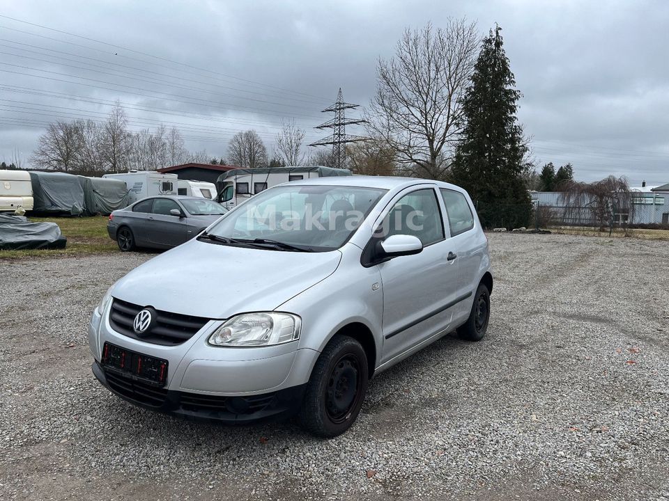 Volkswagen Fox Basis "Klima,  EL.Fenszetheber,ZF" in Villingen-Schwenningen