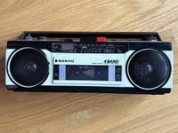 Sanyo M-S350LE Stereo Radio Cassette 80s vintage Boombox Mini Bayern - Seefeld Vorschau