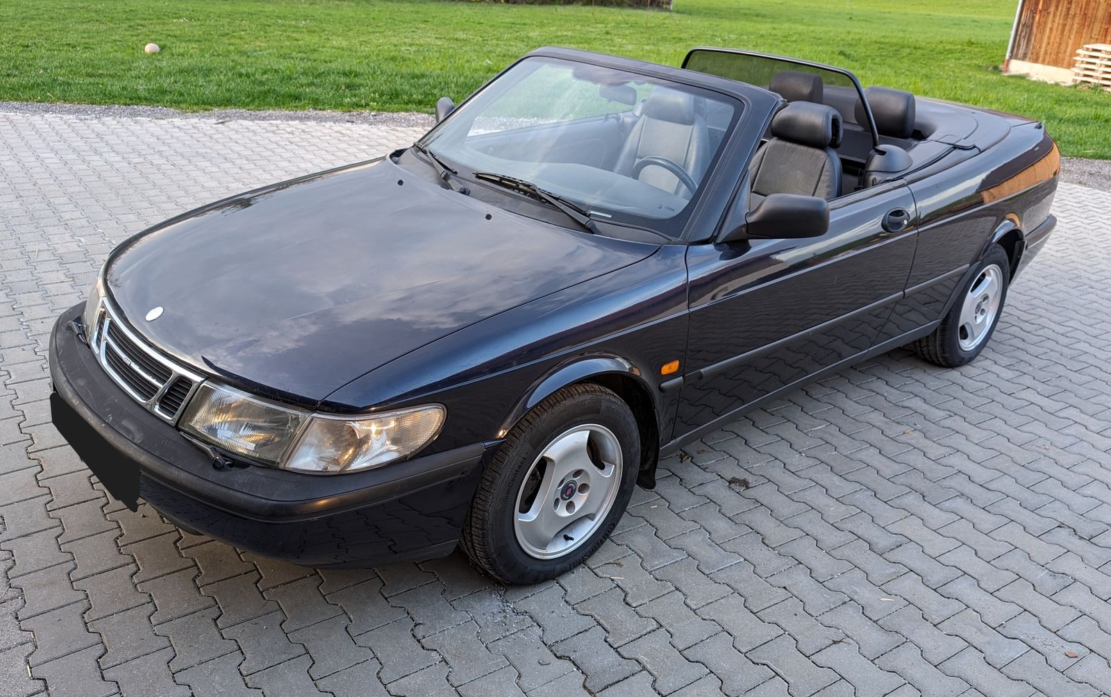 Abbildung des Autos Saab 900 Cabrio