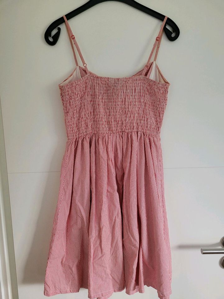 Sommerkleid H&M, Größe 40, rot-weiß gestreift in Hunderdorf