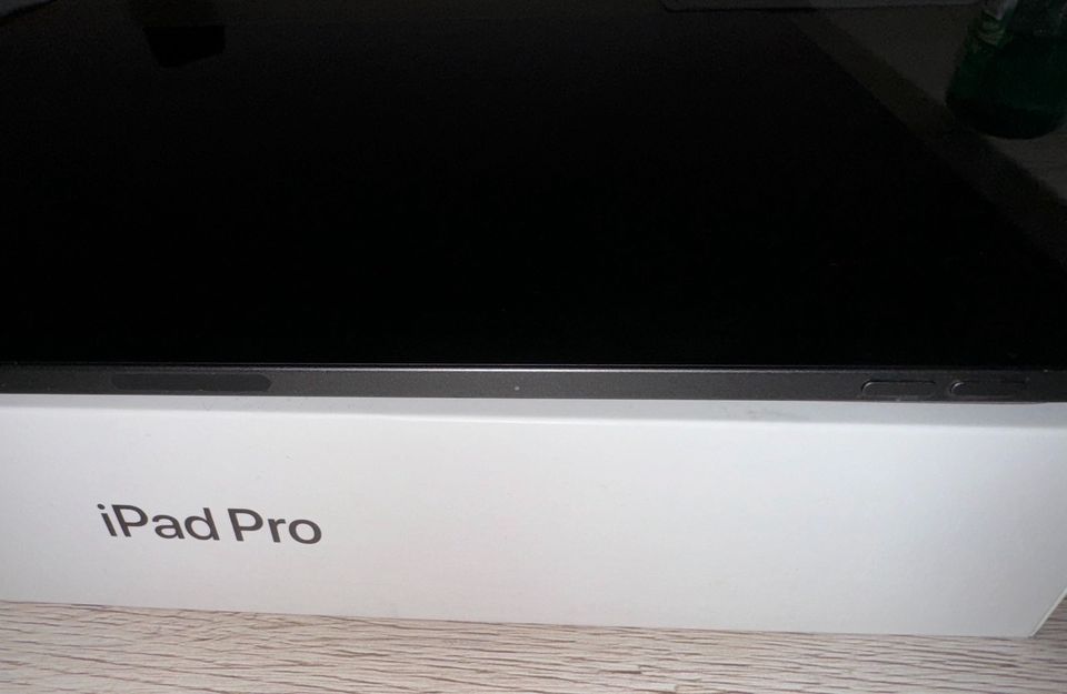 Apple IPad Pro 12,9“ (2020) [128GB, Wi-Fi] Spacegrey in Braunschweig
