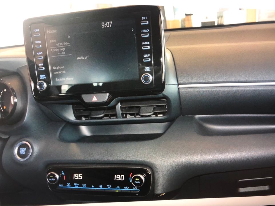 Toyota Yaris 1.5 VVT Style Klimaaut. Teilleder SHZ traumhaft in Herne