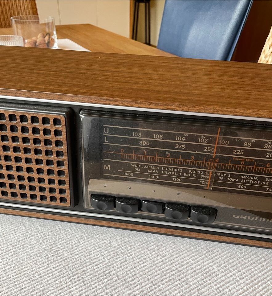 Grundig RF420 RF 420 Radio Vintage Mid Century Danish 60er in Köln