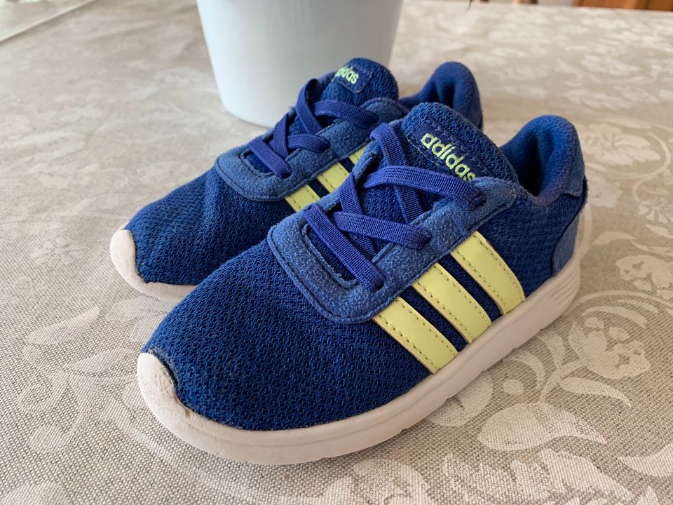 Adidas Sneaker Kinder - 26 in Aachen - Aachen-Brand | Gebrauchte  Kinderschuhe Größe 26 kaufen | eBay Kleinanzeigen ist jetzt Kleinanzeigen