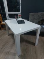 Ich verkaufe meinen weiß glänzenden Tisch 120 x 80 Zentimeter Düsseldorf - Mörsenbroich Vorschau