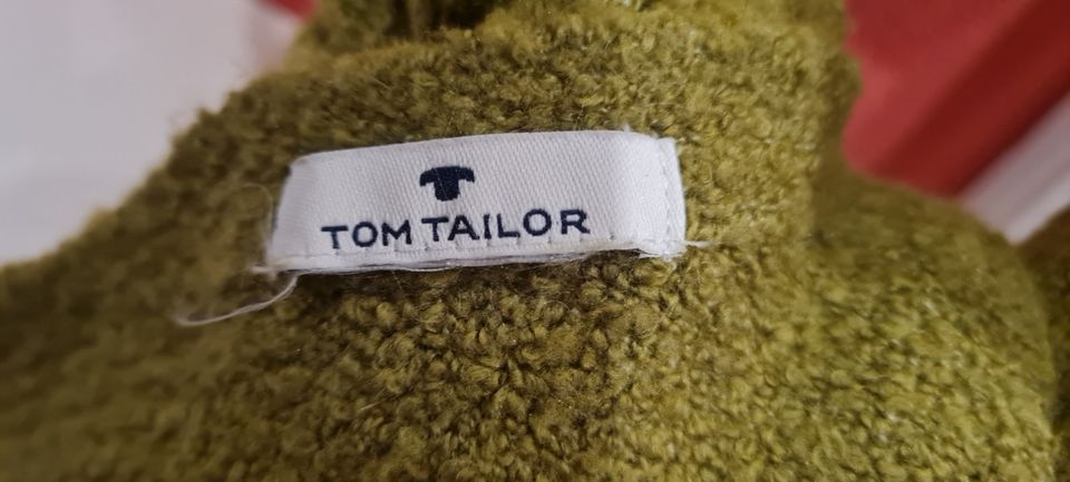 Zum Verkauf stehen : Schal von Tom Tailor , Dreieckstücher . in Hamburg