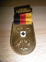 altes Abzeichen Ehrenzeichen Soldatenhilfswerk Bundeswehr 1975 Sachsen - Roßwein Vorschau