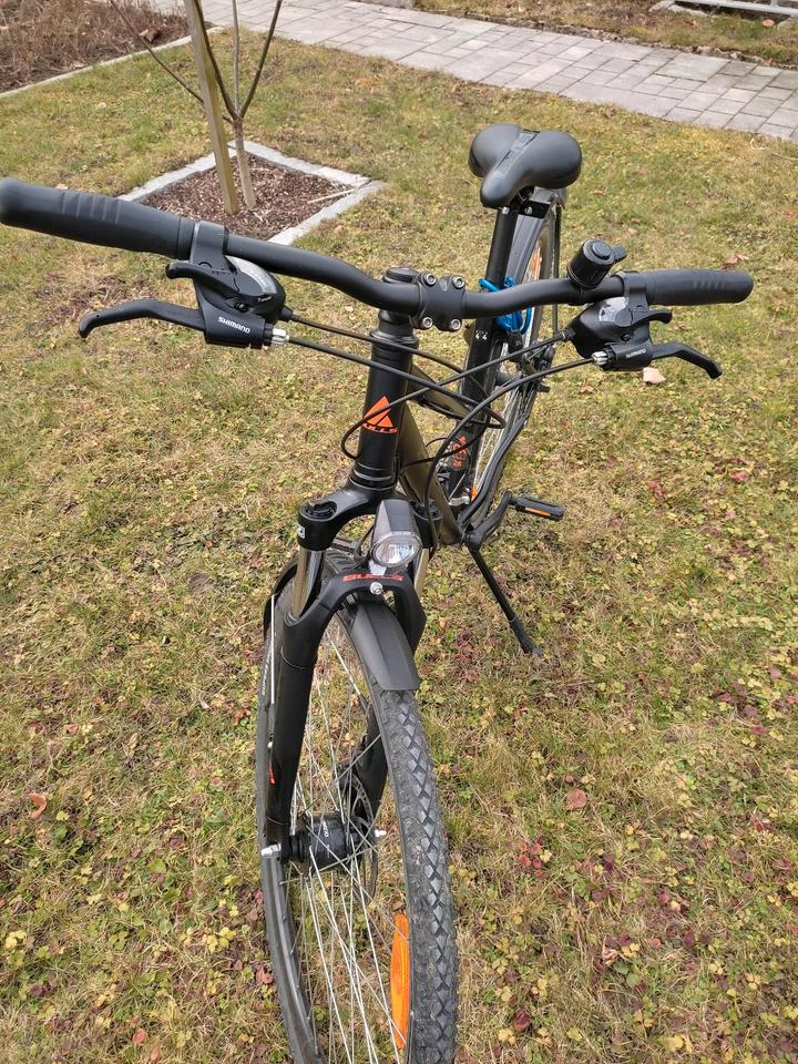 City- & Trekkingfahrrad, Bulls Wildcross Street, Rh 44, Größe 28 in Winnenden