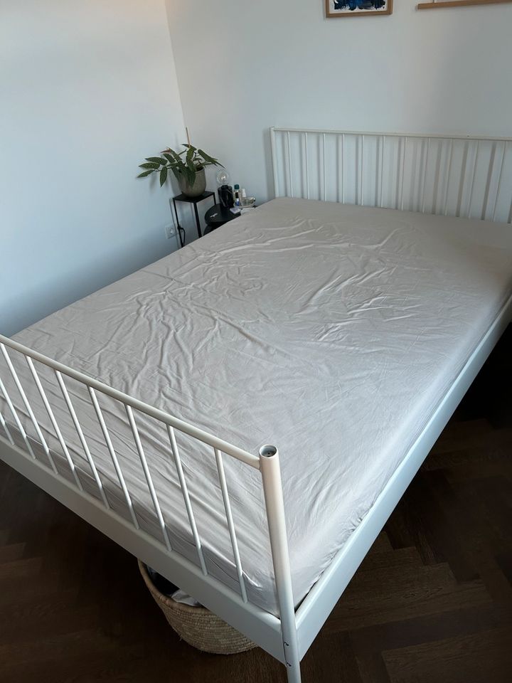 Bett zu verschenken [200 x 140 cm] in Leipzig