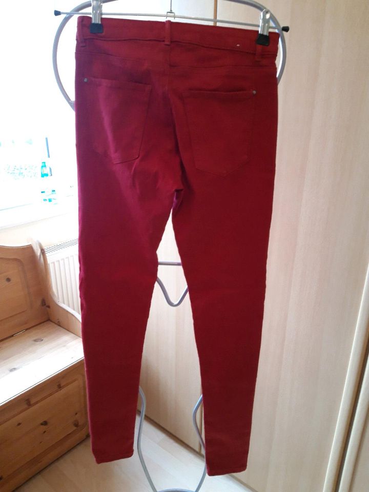 Esprit Skinny Jeans,34,neu,kaminrot,Reißverschlüsse Hingucker in Meppen