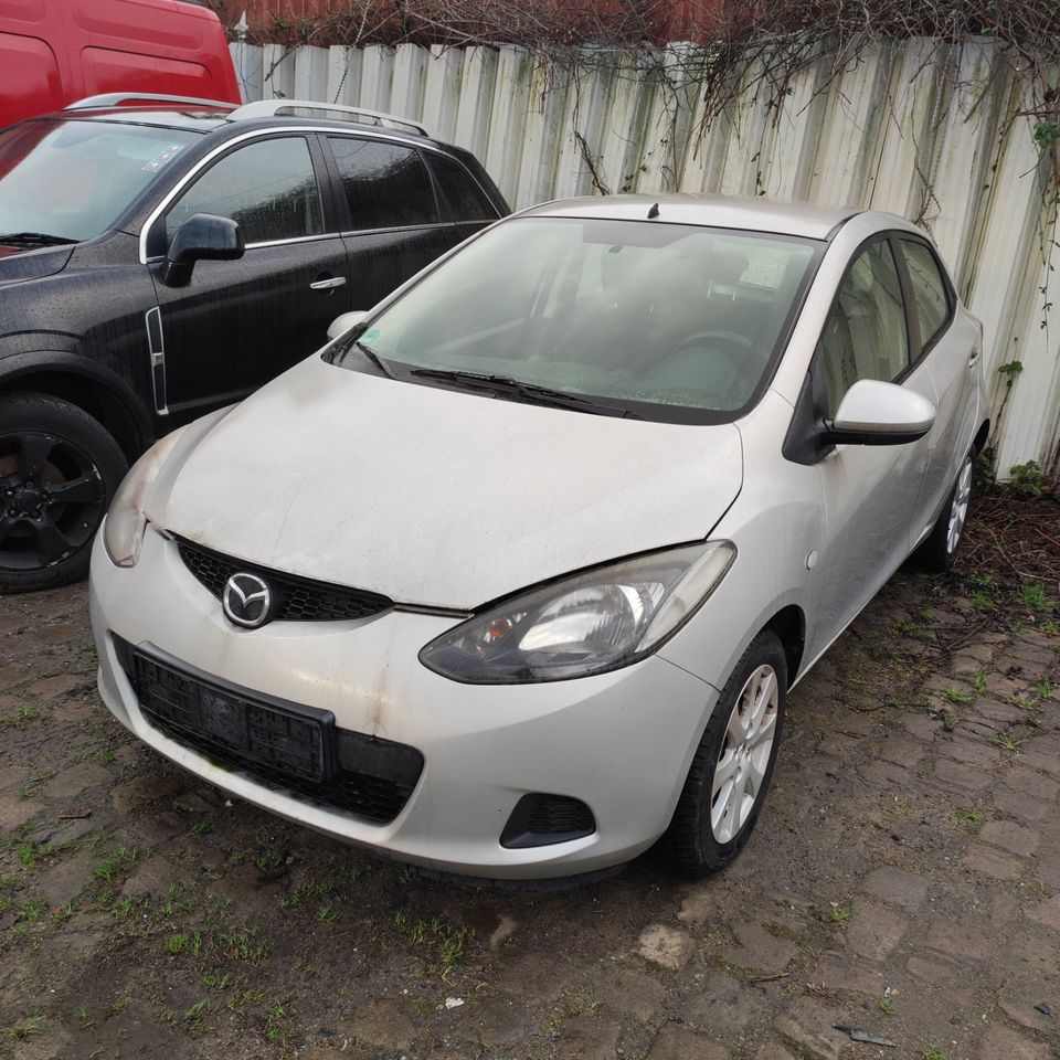 Schlachtung Mazda 3 DE alle Teile auf Anfrage in Duisburg