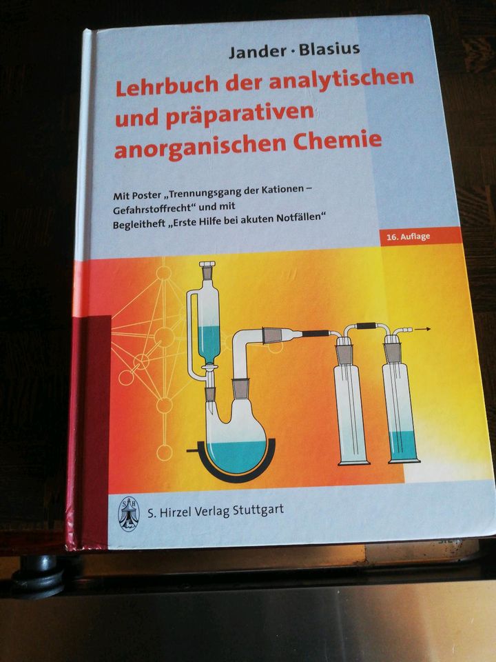 Lehrbuch der analytischen und präparativen Chemie in Laupheim