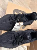 Adidas Yeezy Boost 350 VZ „Onyx“ Schwarz 42 2/3 NEU Hessen - Neu-Isenburg Vorschau