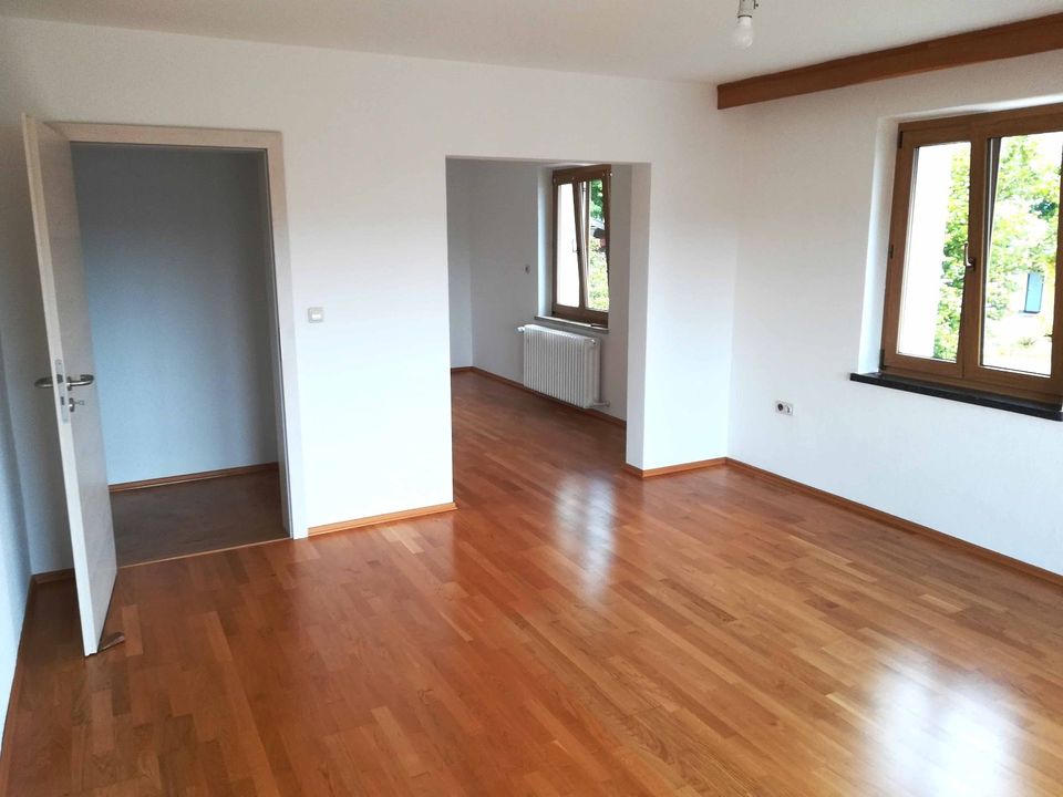 Helle 3,5 Zimmer Wohnung mit Panoramabalkon in Weiden-West in Weiden (Oberpfalz)