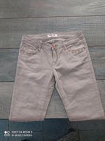 Jeans mit Nieten Beige/Sand Gr.38/M Niedersachsen - Itterbeck Vorschau