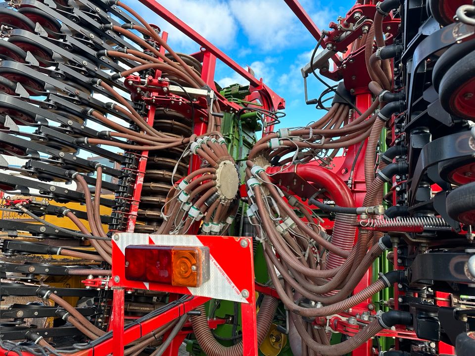 Horsch Pronto 6 KE Drillmaschine mit Amazone Kreiselegge in Neubrandenburg