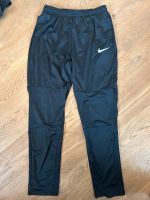 Nike Jogginghose Größe S Trainingsanzug schwarz Nordrhein-Westfalen - Nottuln Vorschau