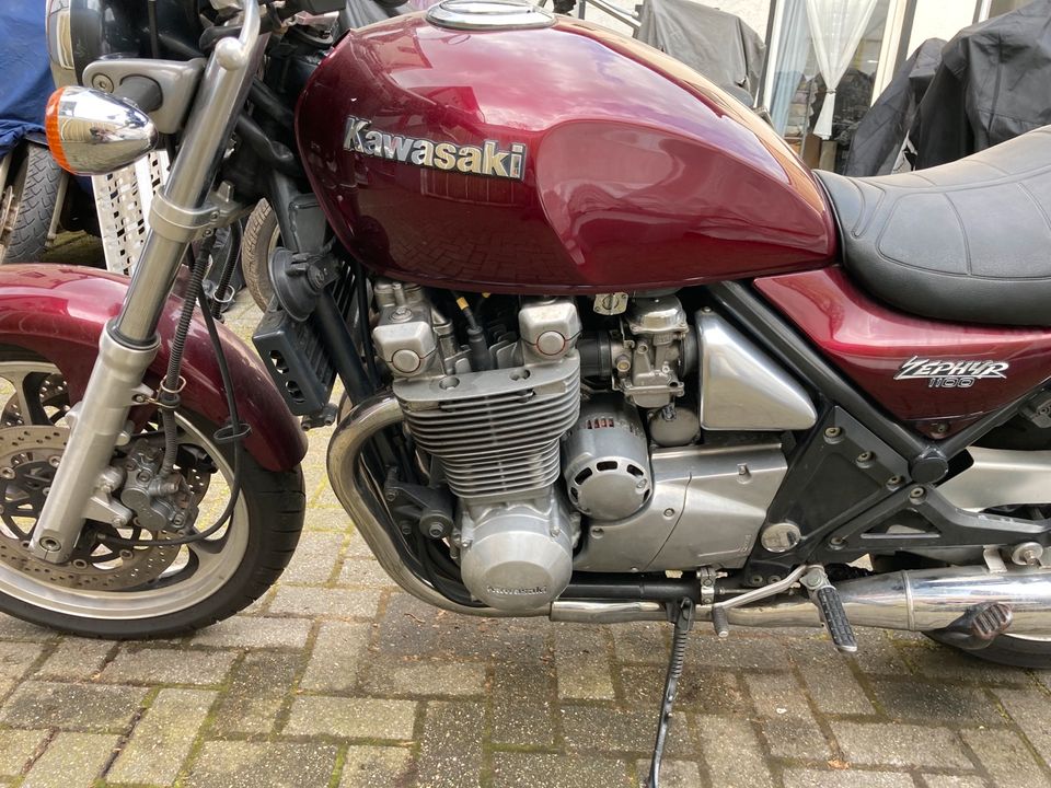 Kawasaki Zephyr 1100 aus 06-1993 ,,läuft und fährt,,TÜV 08-2024 in Bochum