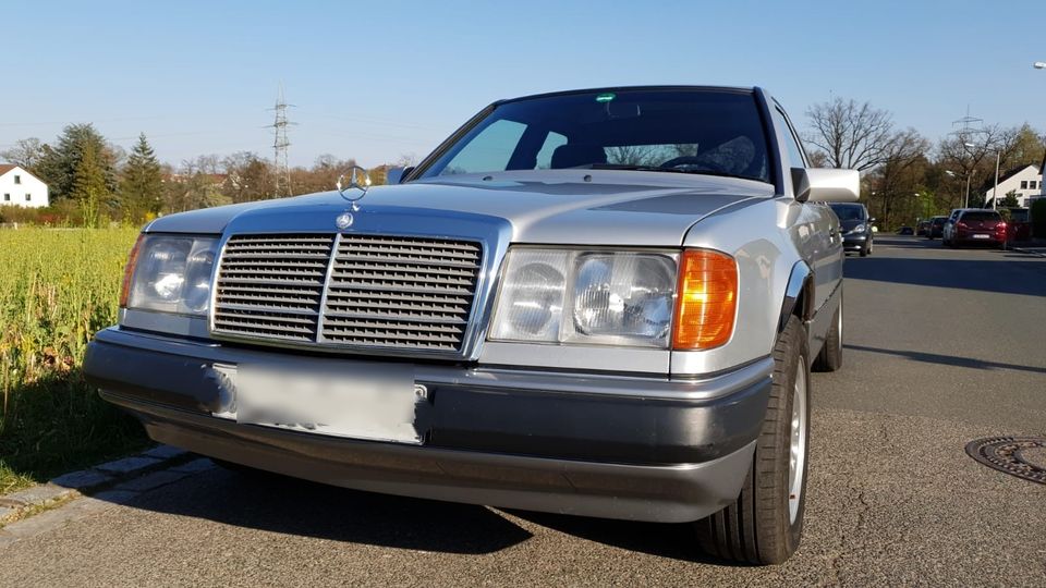 MERCEDES-BENZ E260 W124 -1.Hand - Gutachten H-Zulassung-Oldtimer in Nürnberg (Mittelfr)