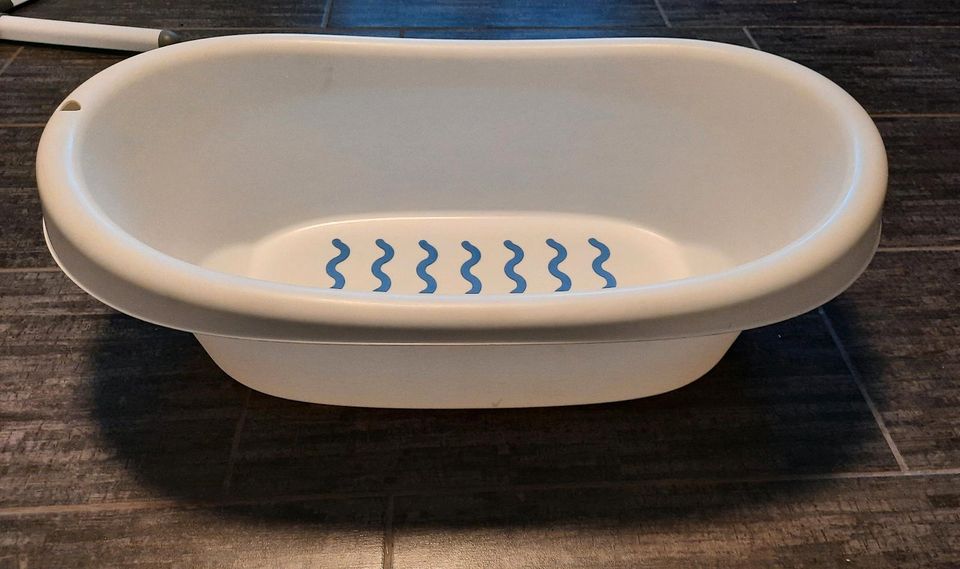 Babybadewanne IKEA LÄTTSAM weiß blau Gleitschutz in Röhrsdorf