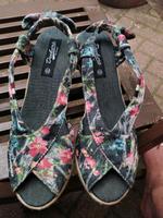Sandalen von Dockers Gr.40 Bayern - Grub a. Forst Vorschau