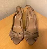Valentino Garavani High Heels Pumps Sandaletten Größe 37 Bayern - Büchenbach Vorschau