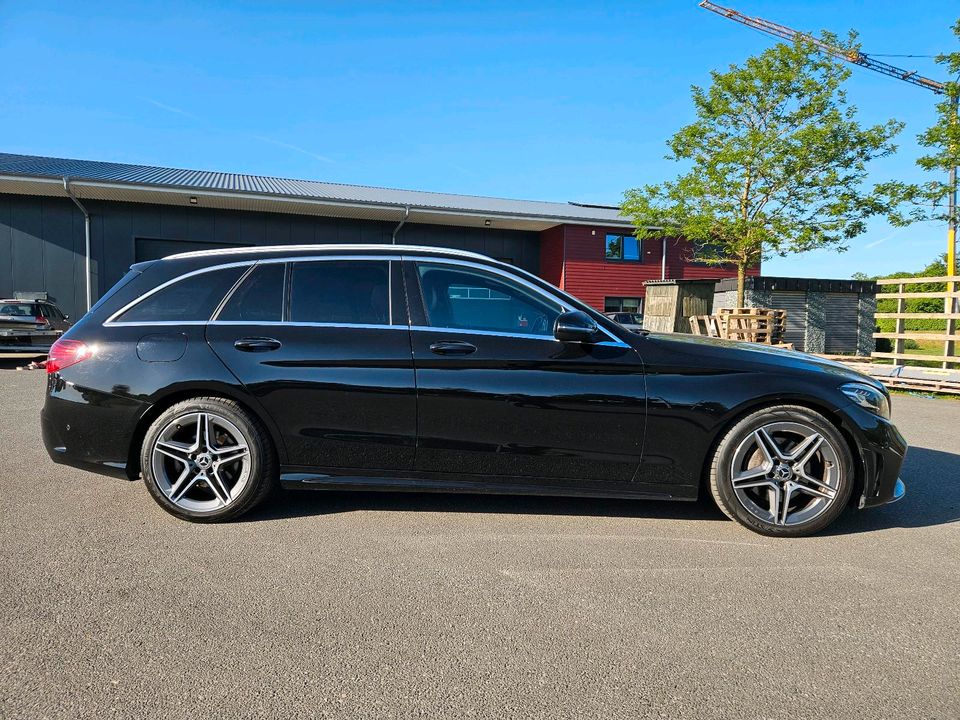 Mercedes-Benz C220 T-Modell *1.Hand*AMG Line Sportpaket*LED* in Nübbel