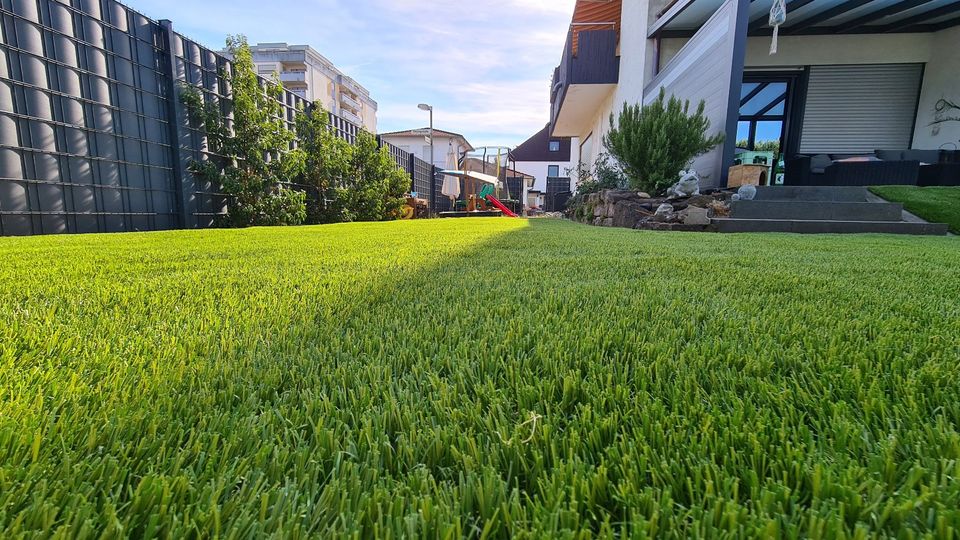 Kunstrasen Garten Balkon Terrasse verlegen Landscaping Unterbau in Hofheim am Taunus