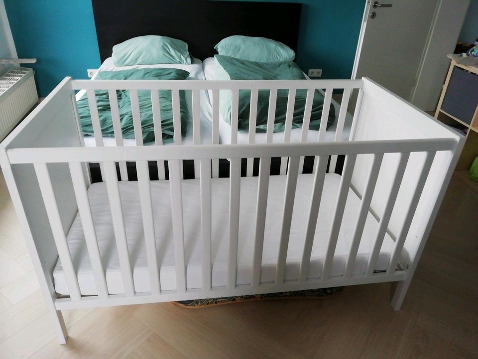 Ikea Kinderbett Babybett Sundvic Matratze Jättetrött in Oberhausen