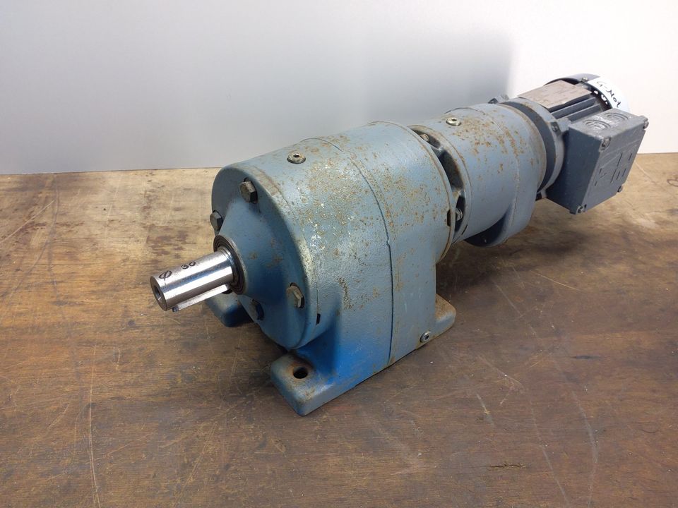 Stirnradgetriebe, Getriebemotor 0,12 KW, 4 U/min, 30 mm Welle in Sonsbeck