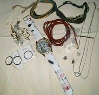 Modeschmuck -Schmuckset Uhr,Ringe,Ohrringe, Armbänder...  Alles u Nordrhein-Westfalen - Ennepetal Vorschau