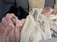 6x Pelzmantel Gr.S (auch einzeln) Damen Jacke Fell Kapuze Teddy Berlin - Tempelhof Vorschau