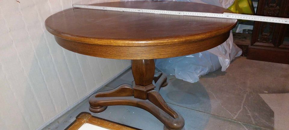 Hochwertiger Tisch aus Eichenholz in Melle