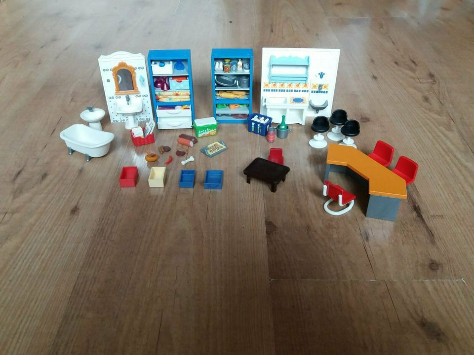 Playmobil Küche Bad Stühle Babybett Kinderwagen Schrank Geschenk in Kerpen