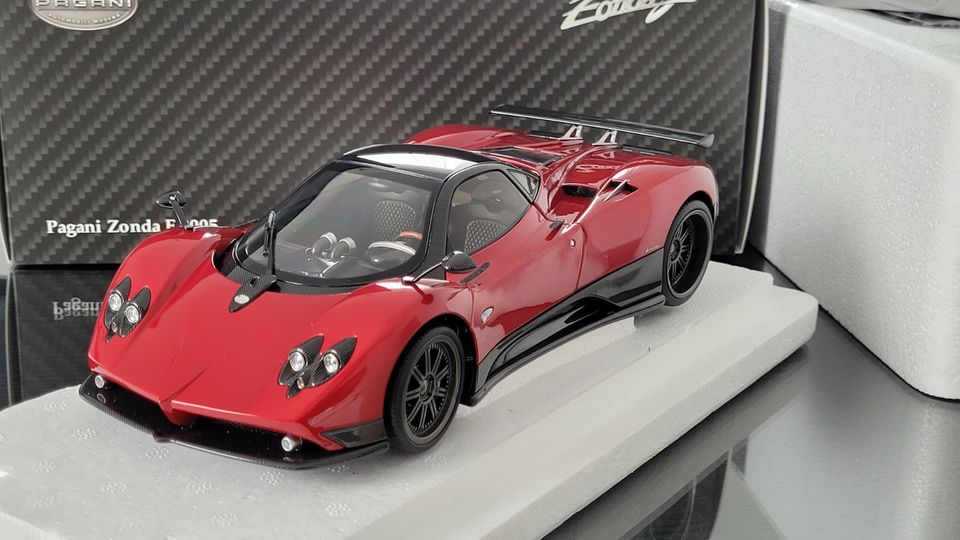 1:18 Pagani Zonda F 2005 Rosso Monza carbon Almost Real in Katzenelnbogen