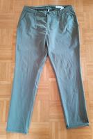 s'Oliver - olivfarbene Chinohose, Gr. W44/L32 Hessen - Bad Vilbel Vorschau