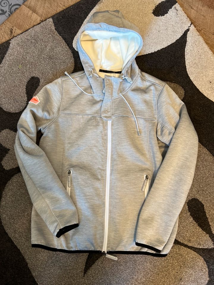 Softshelljacke Superdry Gr L in Hiddenhausen