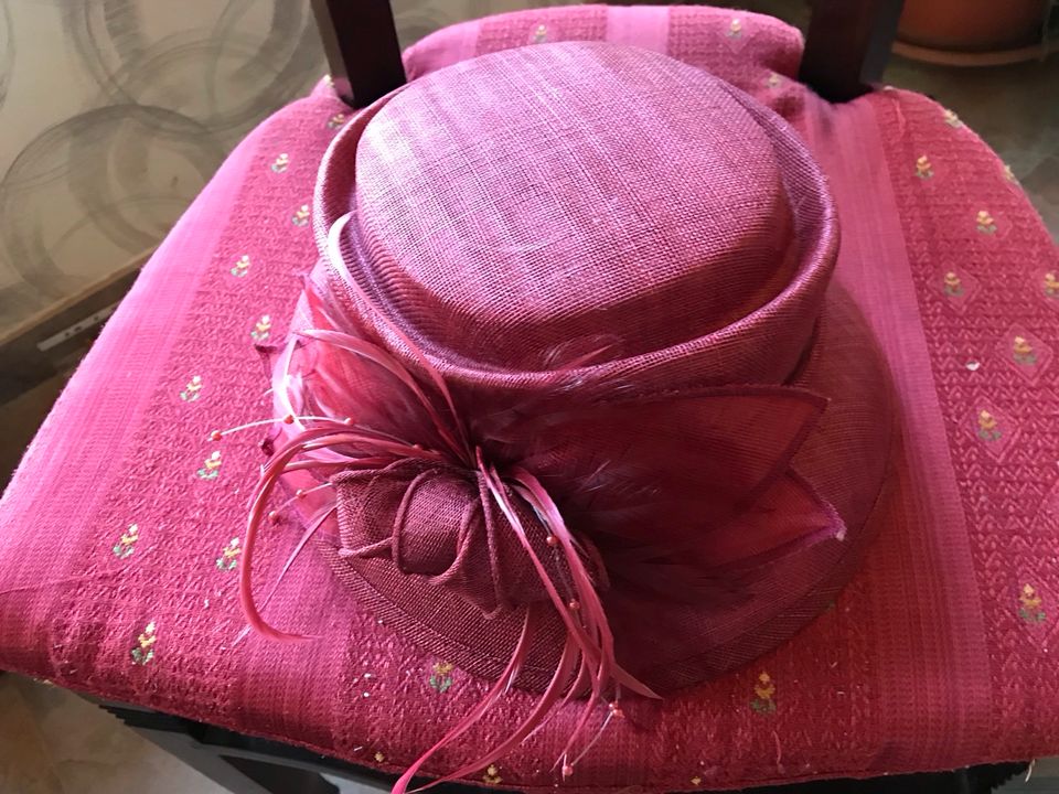 Hüte für Damen in Allstedt