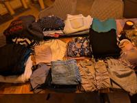 2€ Bekleidungspaket Damen Gr. 40 / L 49 Teile ADIDAS, Zero, Only Sachsen-Anhalt - Bad Lauchstädt Vorschau